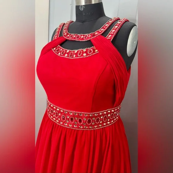 Prom dress - Picture 2 of 4